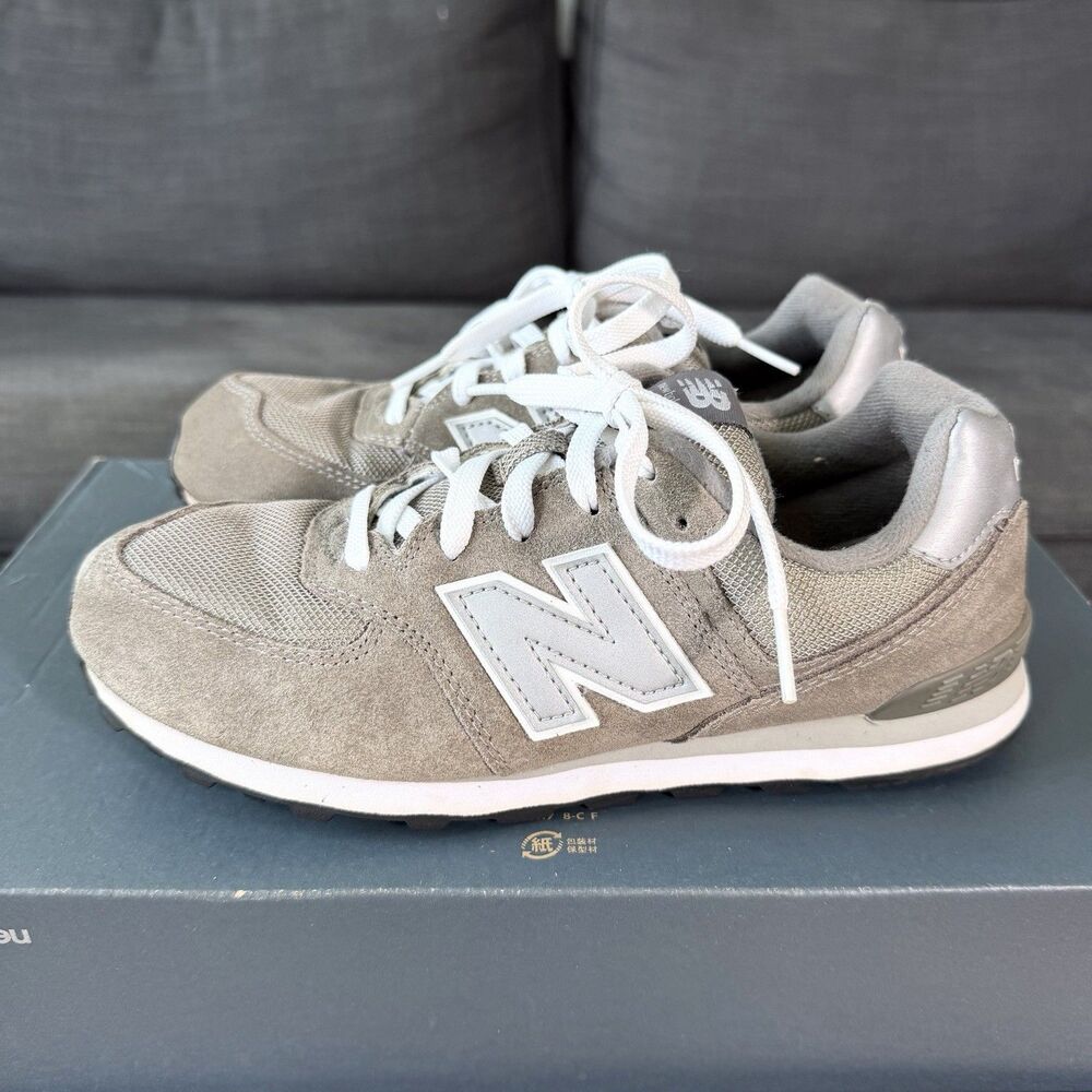 New Balance 574 Core Grey White Casual Unisex Sneakers Women's Size 8